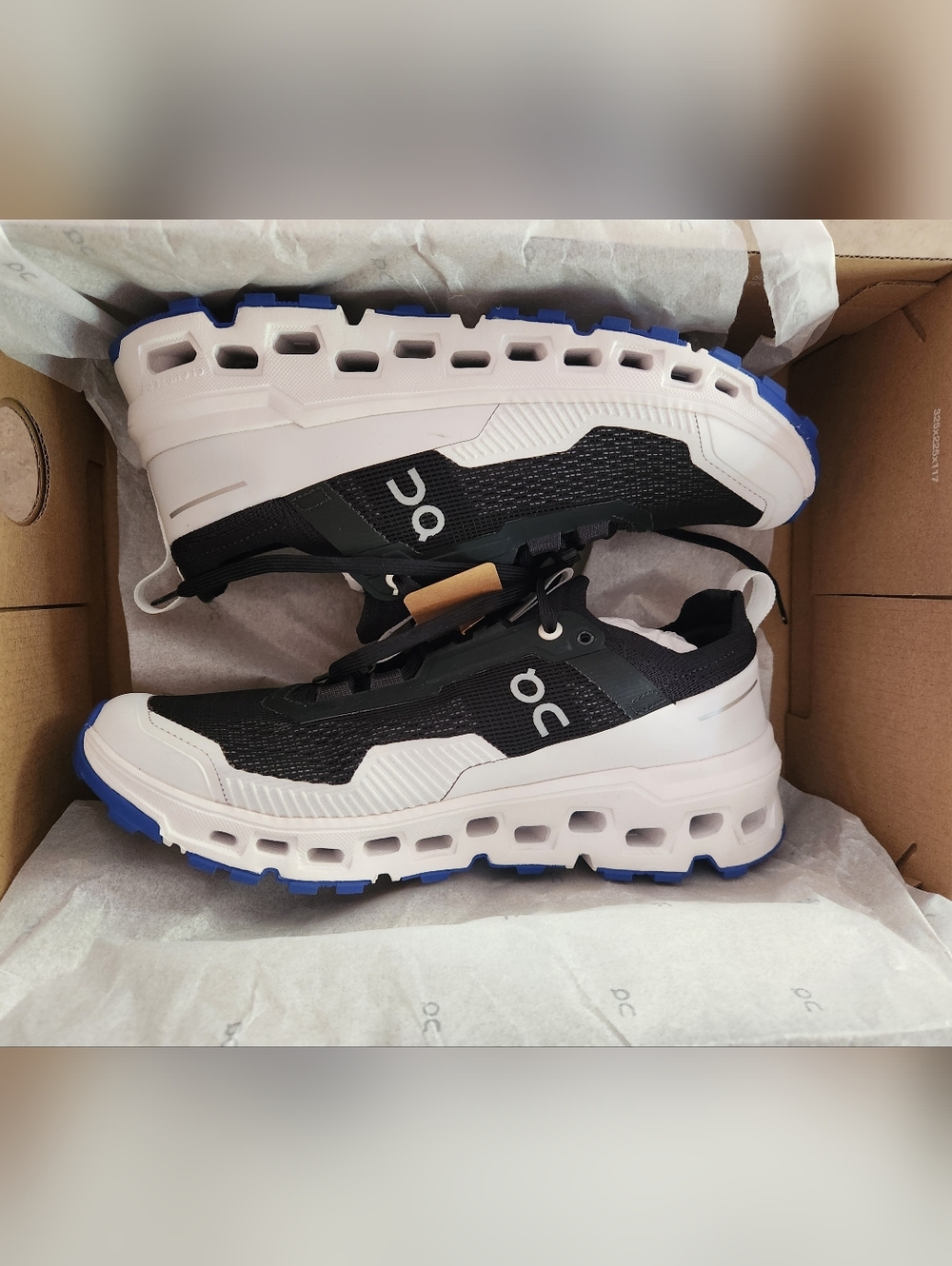 On Running Cloudultra 2 Athletic Sneaker